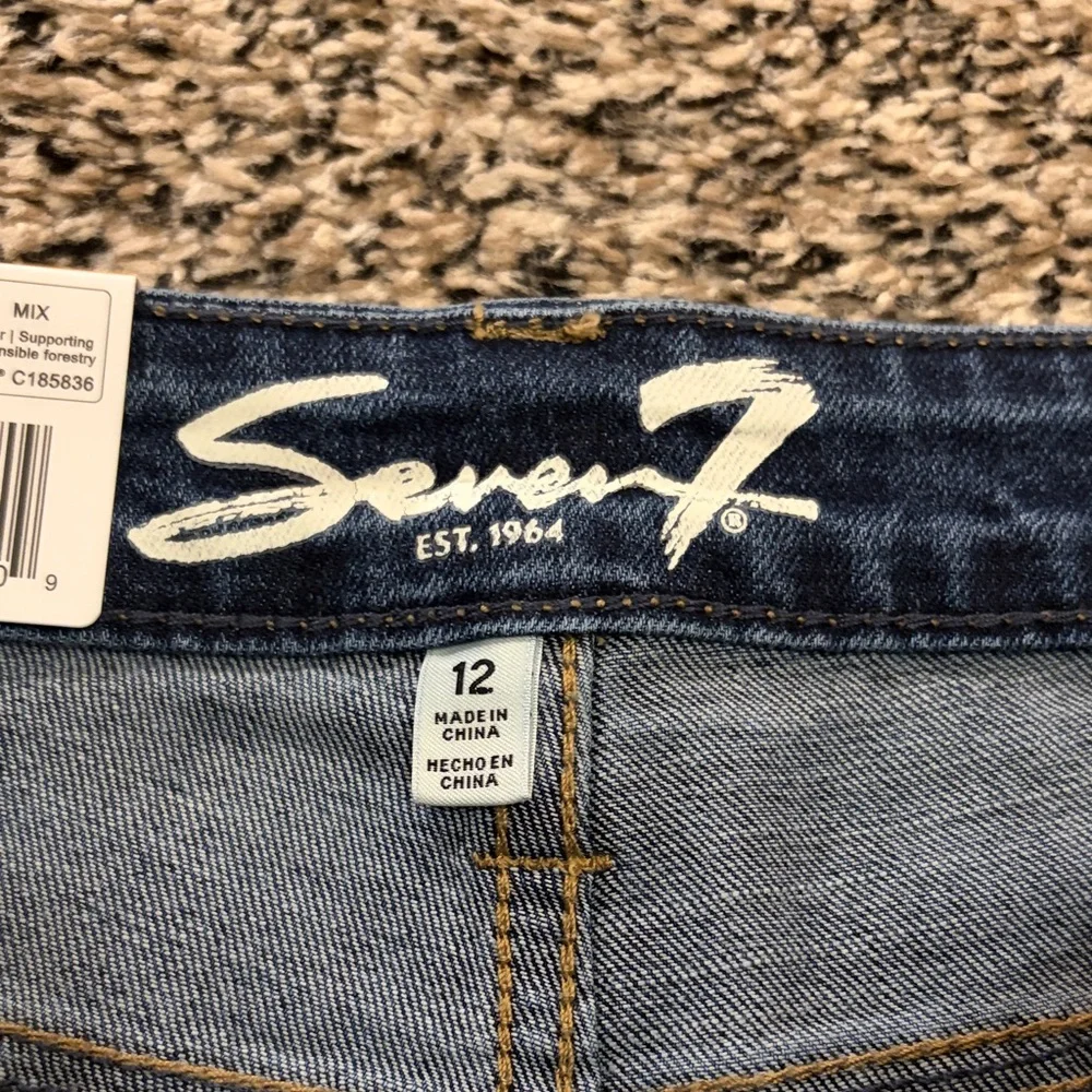 Seven7 Women's Medium Dark Blue Rolled Hem Denim Shorts